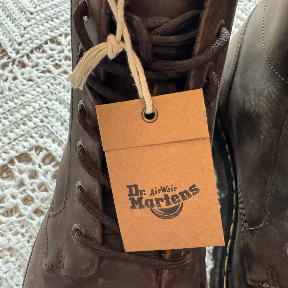 NWT Dr. Martens Combs Leather Gauche Crazy Horse Combat Boots Work Boots Men 12
